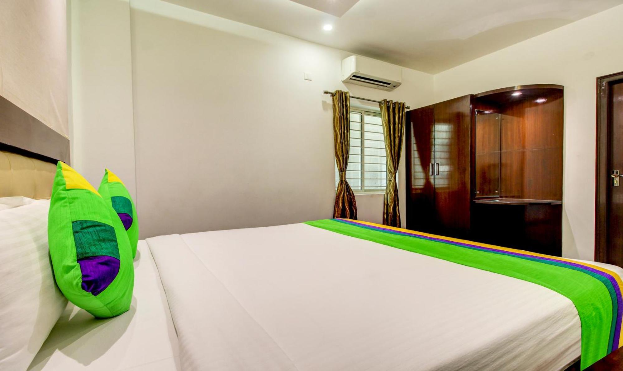 Treebo The Sai Leela Suites R T Nagar Bangalore Exterior foto