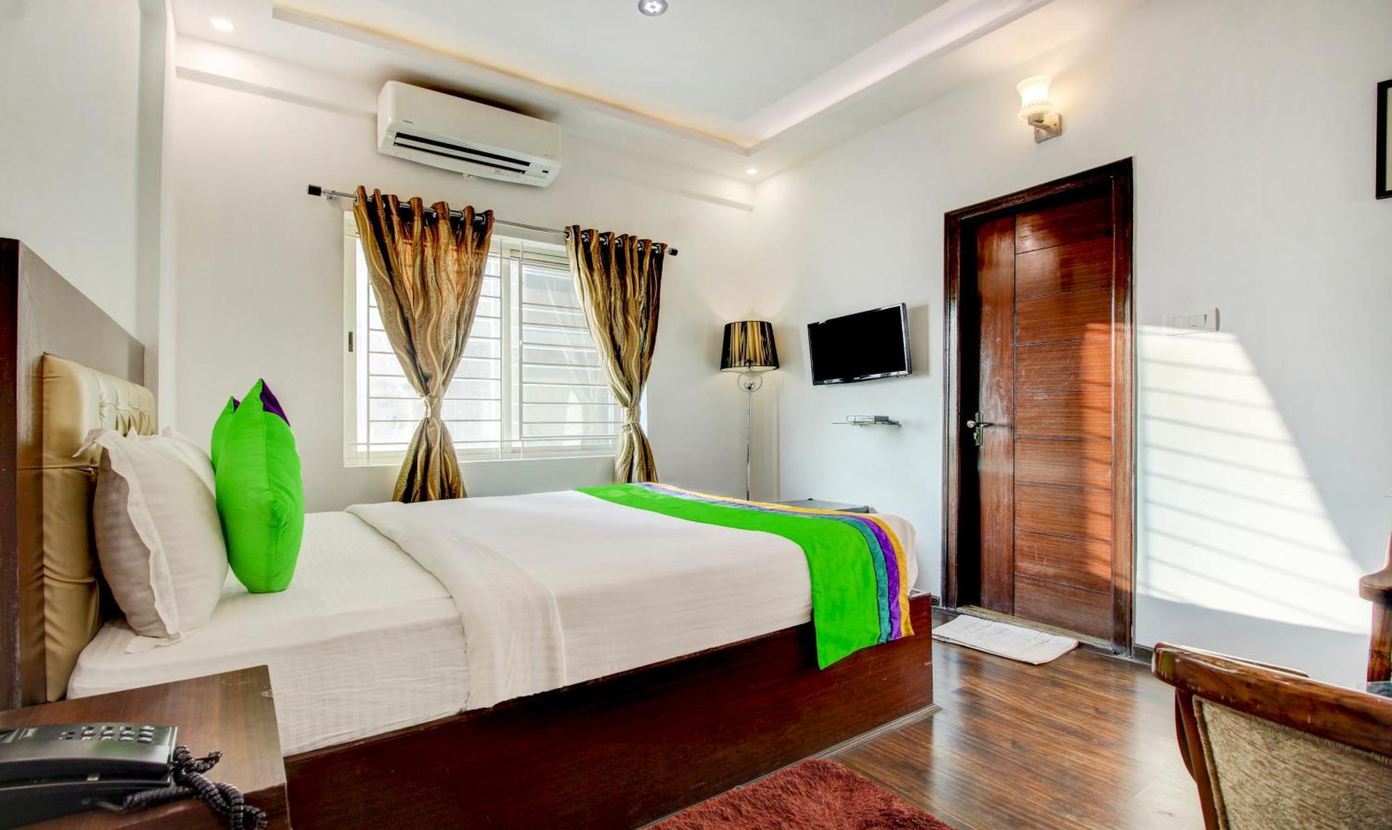 Treebo The Sai Leela Suites R T Nagar Bangalore Exterior foto
